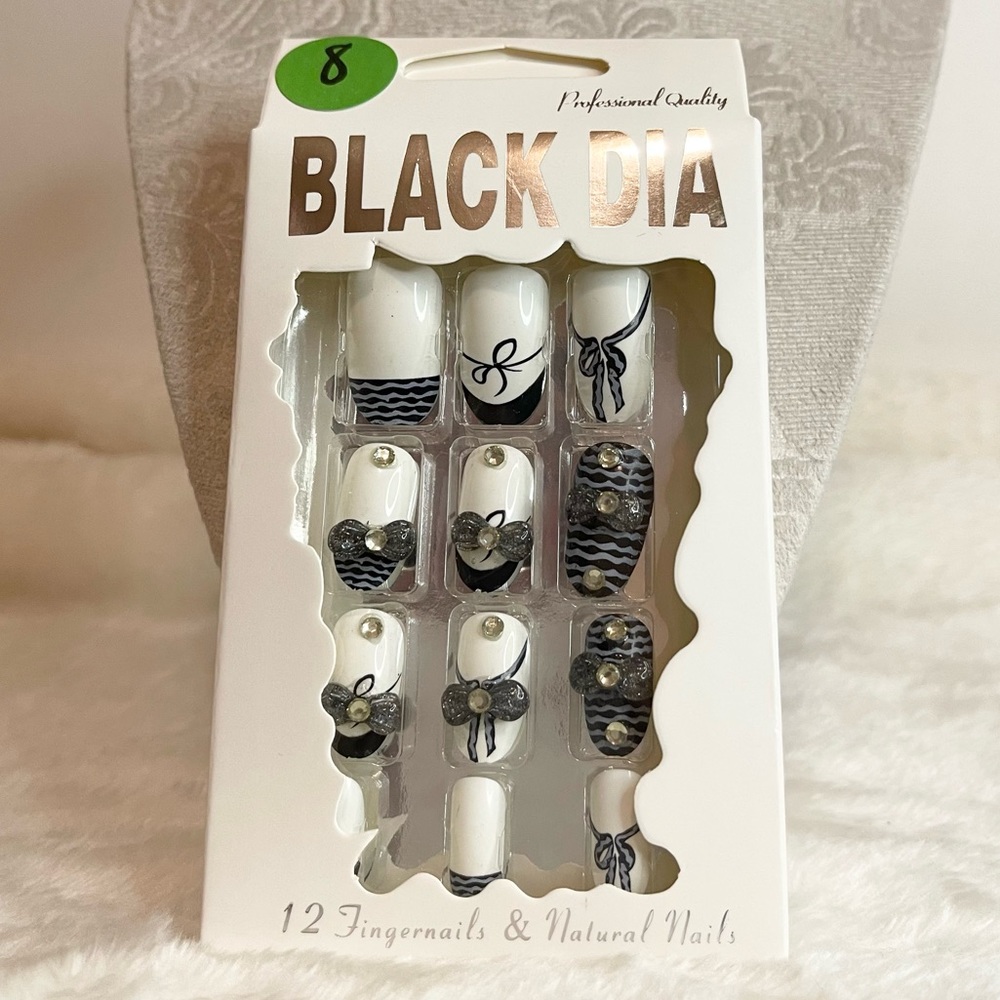 $6 Nail Set Black Bow tie Decor